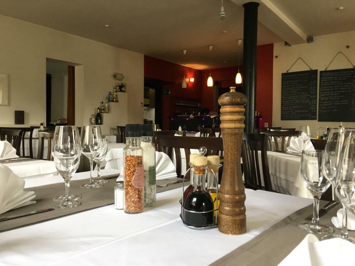 Eberl Hotel Pension Muenchen Feldmoching 外观 照片