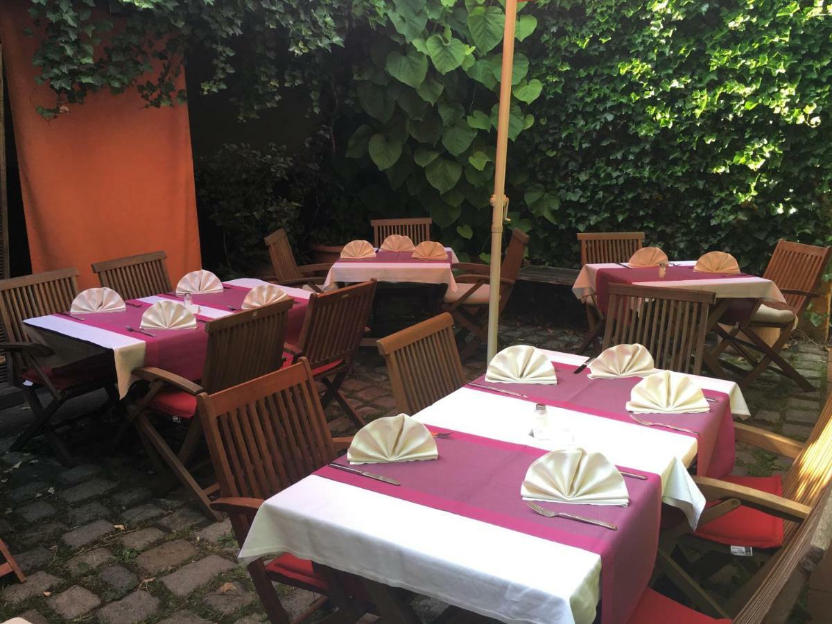 Eberl Hotel Pension Muenchen Feldmoching 外观 照片